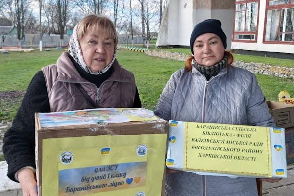 Паски — з рук волонтерів до рук захисників